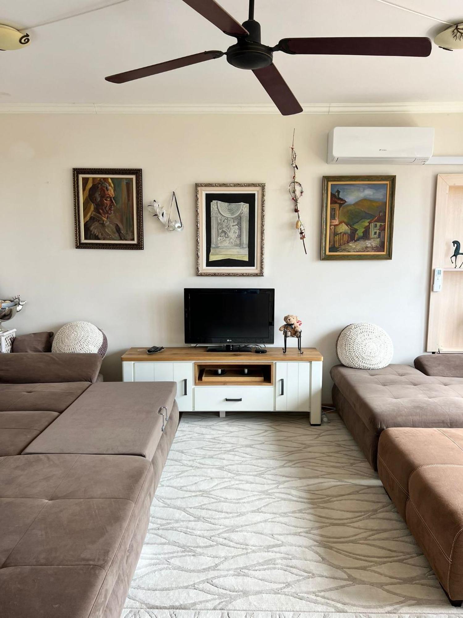 Downtown Central Apartment With Working Kitchen, City Views & Free Parking Kazanlak Exterior photo