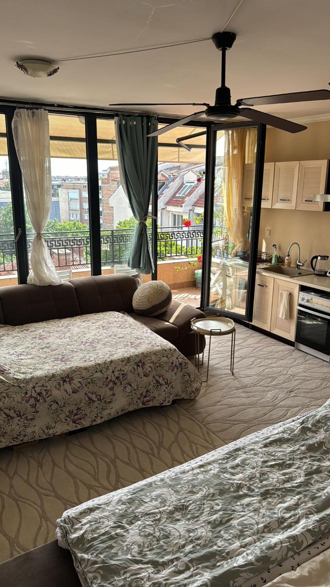 Downtown Central Apartment With Working Kitchen, City Views & Free Parking Kazanlak Exterior photo
